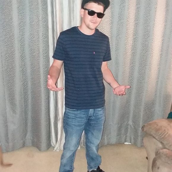 Meet your Posher, Matthew - Picture 1 of 1